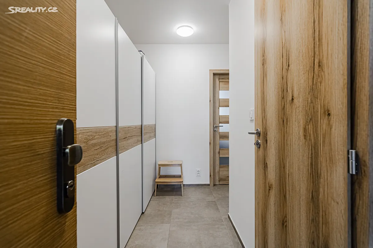 Prodej bytu 2+kk 41 m² – pohled 3