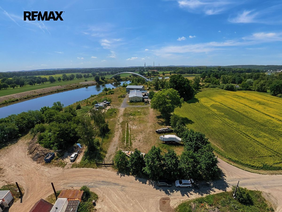 Pronájem pozemku 3300 m² – fotografie 2
