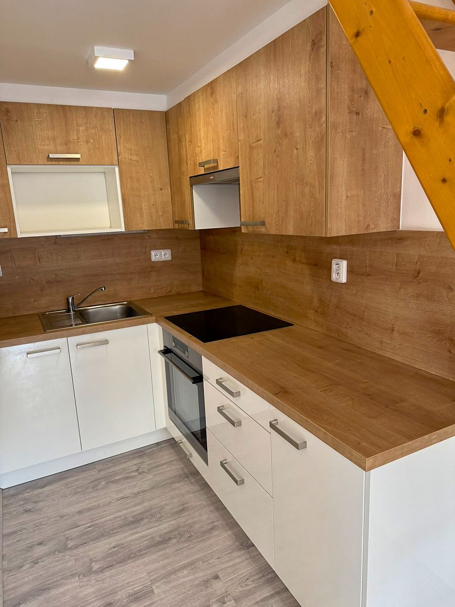 Pronájem bytu 1+kk 44 m²