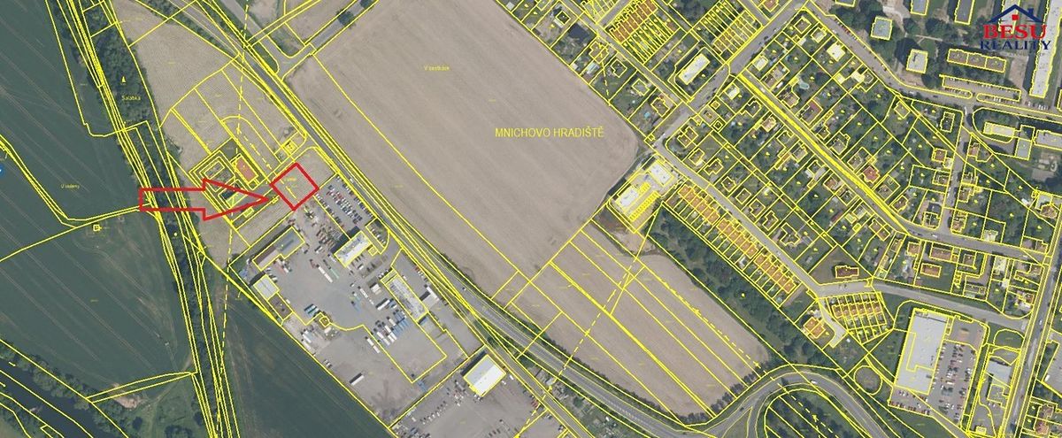 Pronájem pozemku 947 m² – fotografie 3