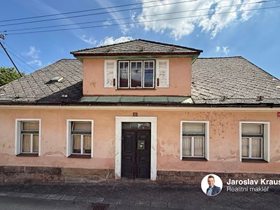 Prodej rodinného domu 186 m², pozemek 744 m²