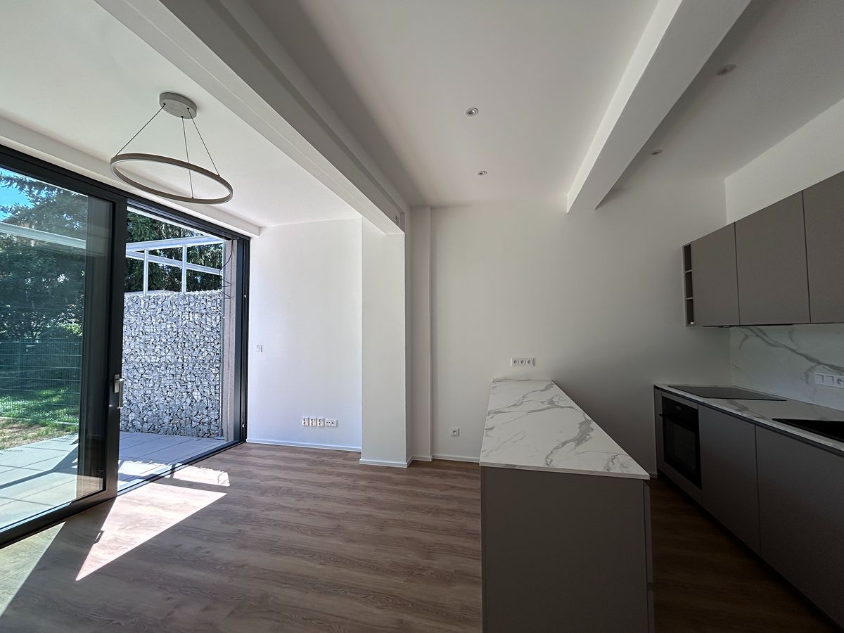 Pronájem bytu 3+kk 75 m² – fotografie 2