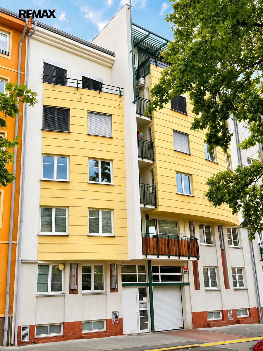Pronájem bytu 2+kk 42 m²