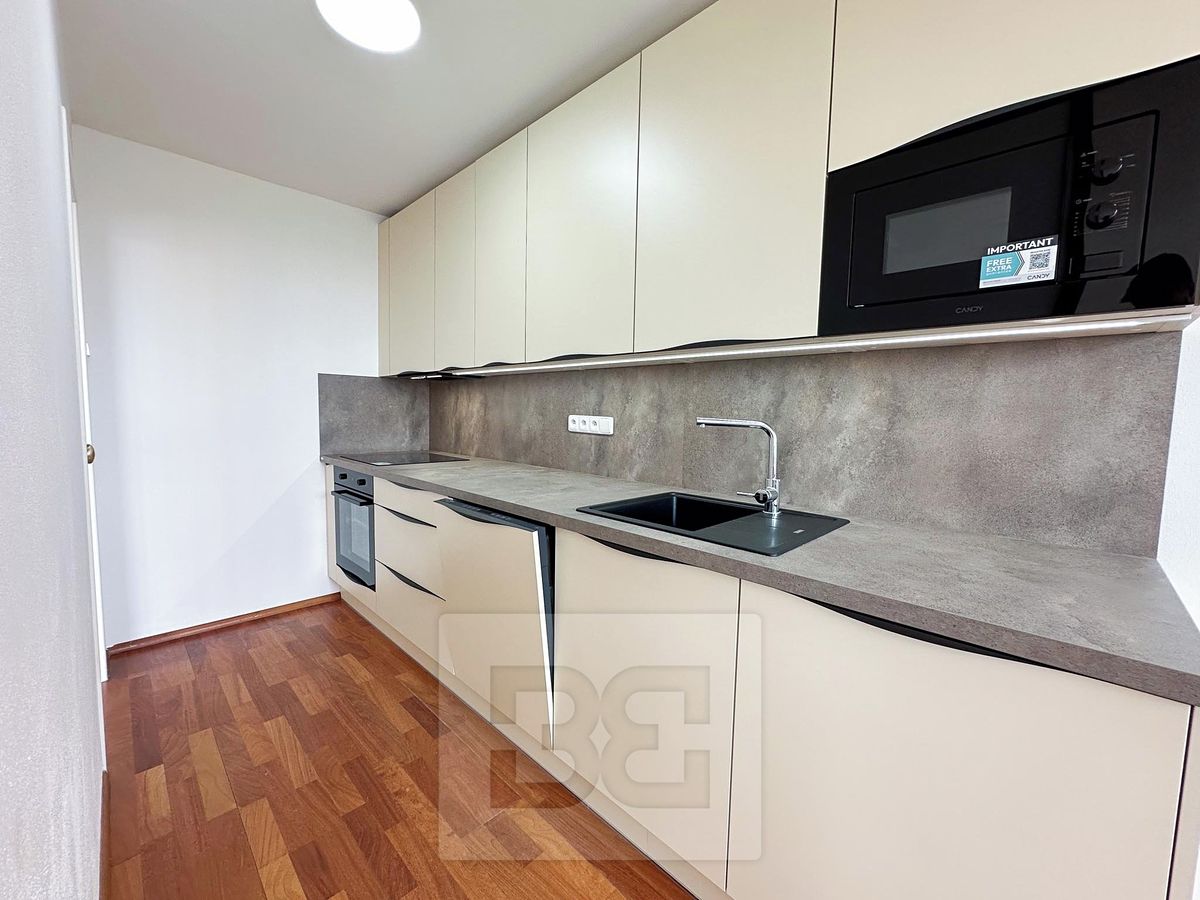 Pronájem bytu 3+kk 80 m²