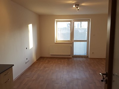 Pronájem bytu 1+kk 28 m²