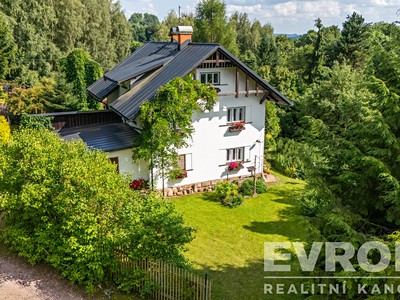Prodej  vícegeneračního domu 242 m², pozemek 29 596 m²