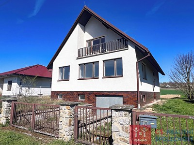 Prodej  rodinného domu 268 m², pozemek 593 m²