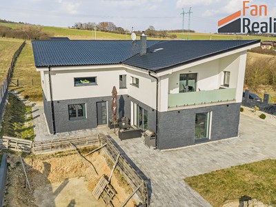 Prodej domu, 210 m² (2 z 47)