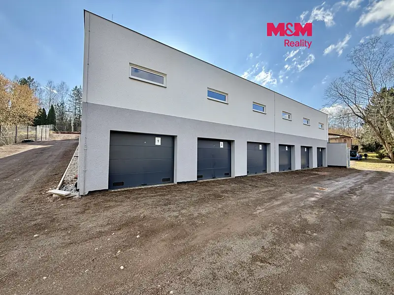 Prodej skladového prostoru 22 m², Náchod – náhled fotky 1