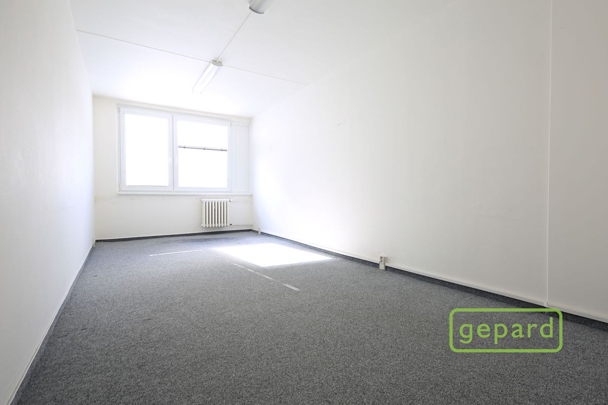Pronájem kanceláře 48 m² – fotografie 2