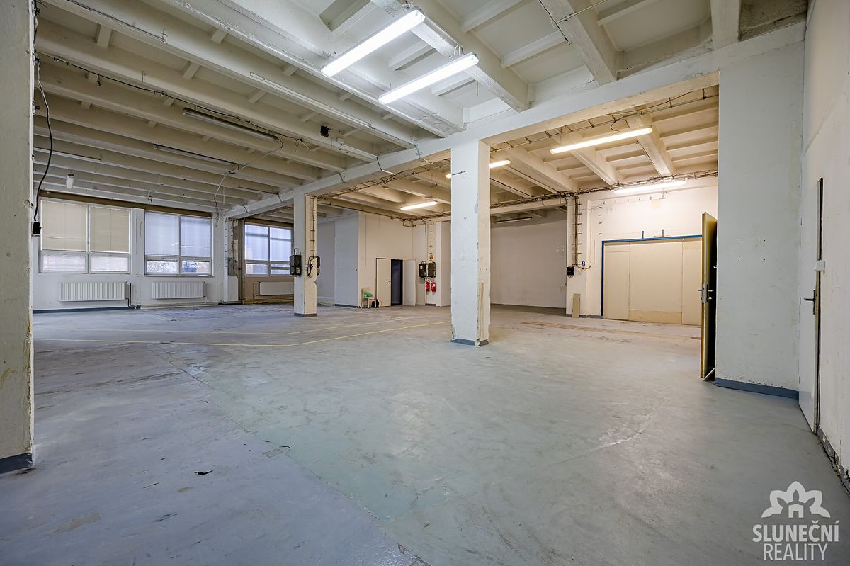 Pronájem skladového prostoru 348 m² – fotografie 3