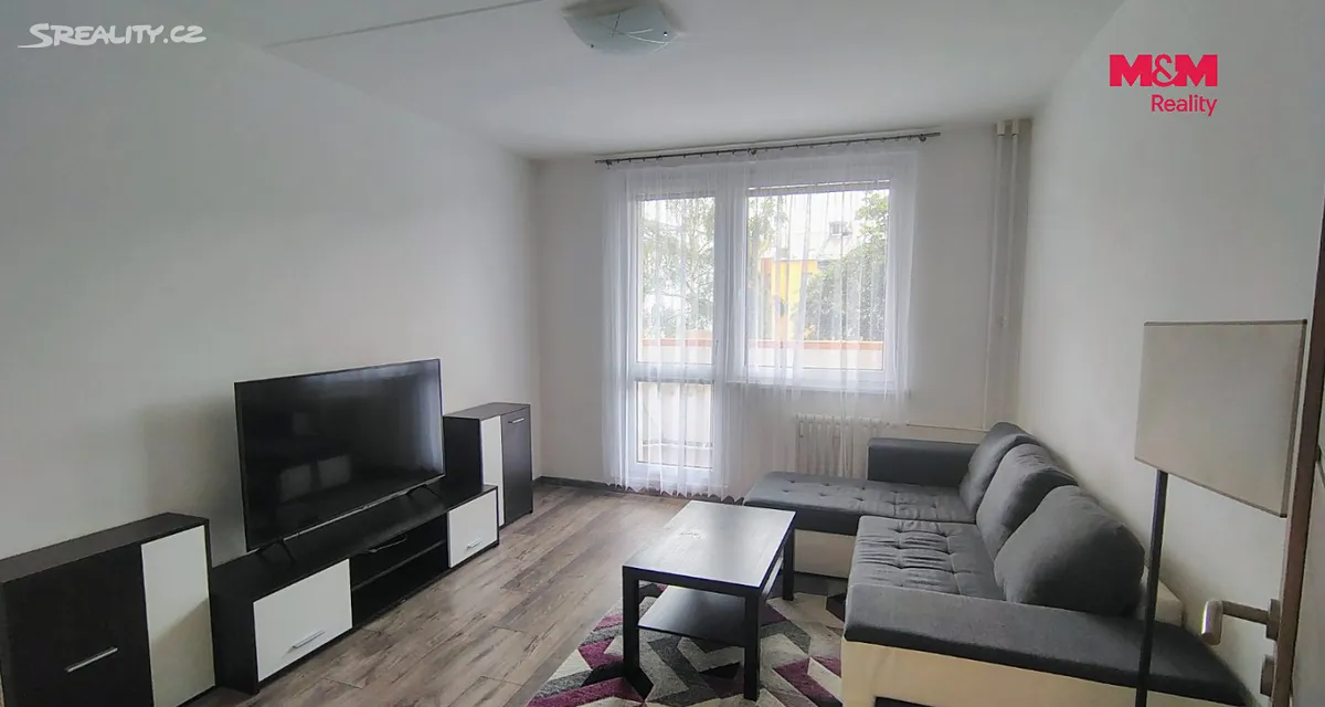 Pronájem bytu 2+1 57 m² – pohled 2