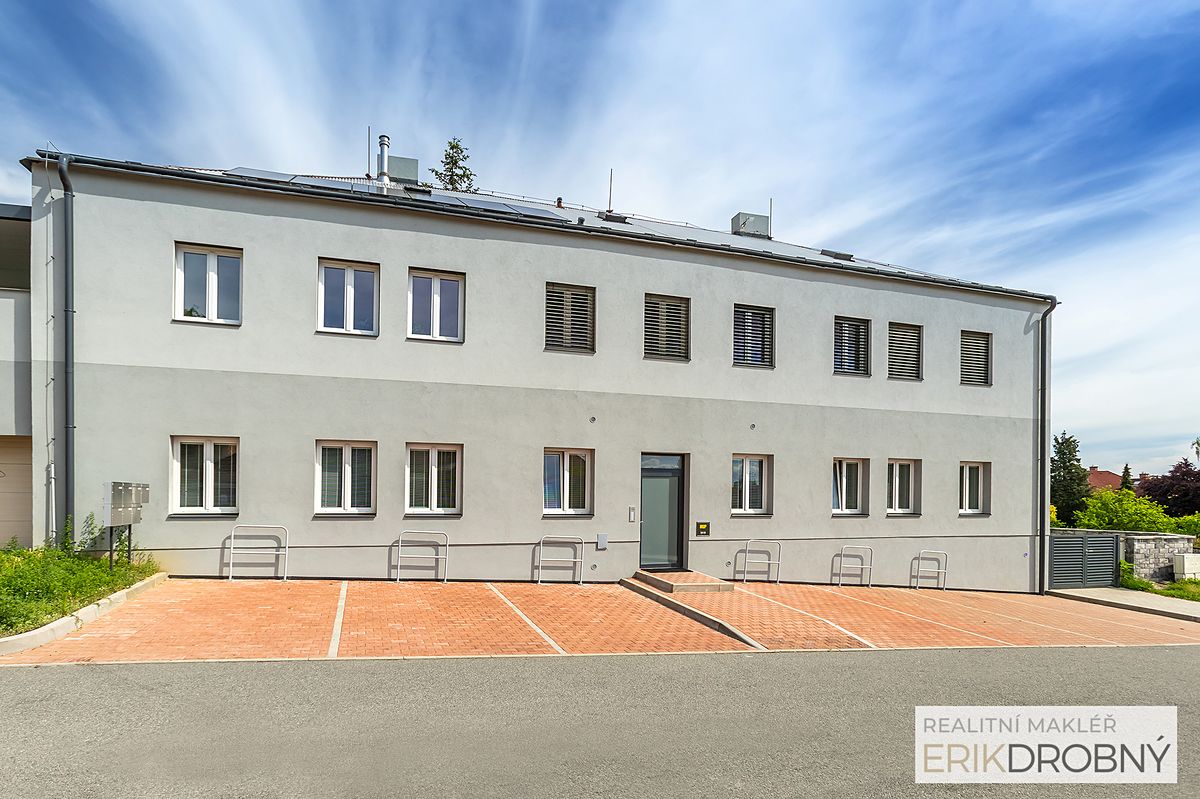 Pronájem bytu 1+kk 43 m²