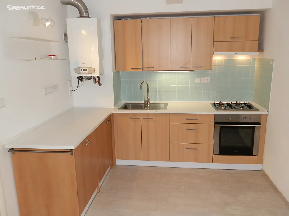 Pronájem bytu 2+kk 38 m² – pohled 6