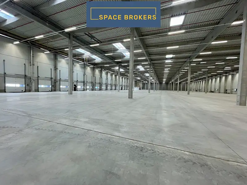 Pronájem skladového prostoru 7823 m², Pardubice – náhled fotky 3