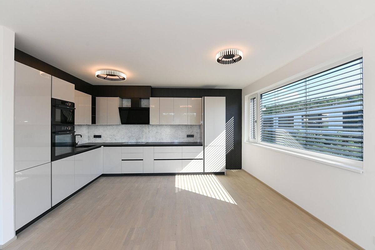 Pronájem bytu 4+kk 114 m²