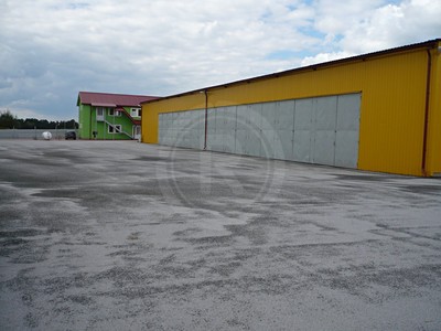 Pronájem skladového prostoru 825 m²