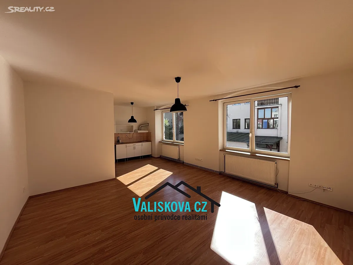 Pronájem bytu 1+kk 38 m², Kroměříž