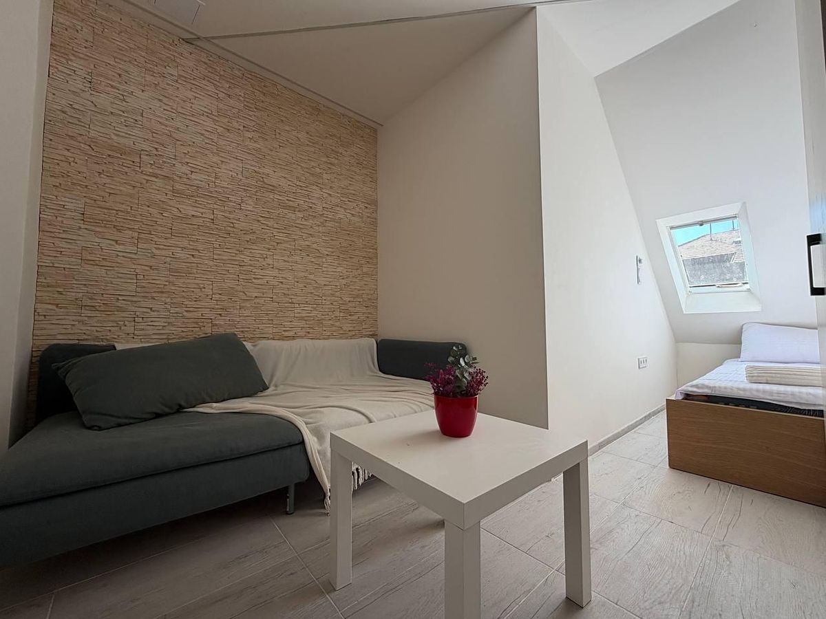 Pronájem bytu 2+1 55 m²