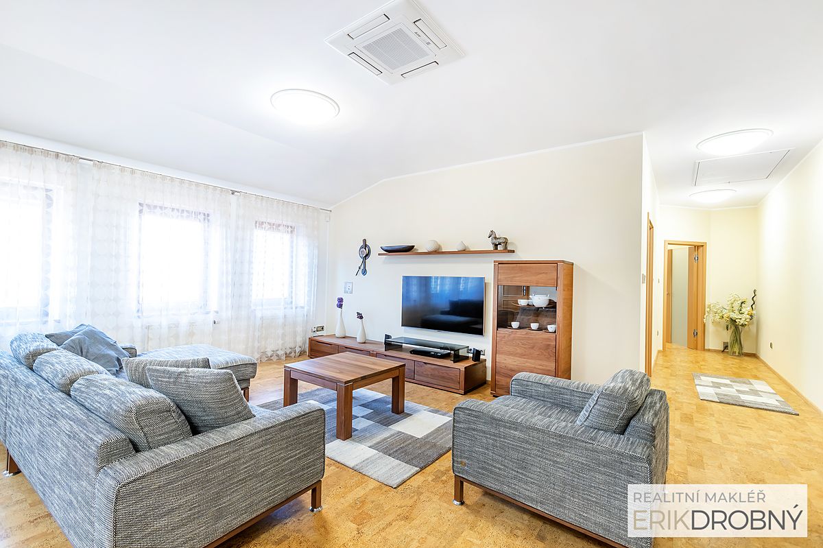 Pronájem bytu 3+kk 92 m² – fotografie 5