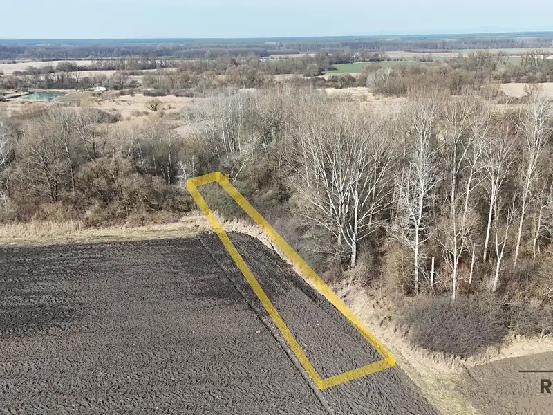Prodej pole 10332 m², Petrov – náhled fotky 2