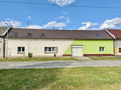 Prodej  rodinného domu 200 m², pozemek 3 312 m²