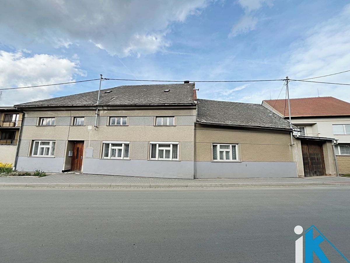 Prodej rodinného domu 98 m², pozemek 1829 m²