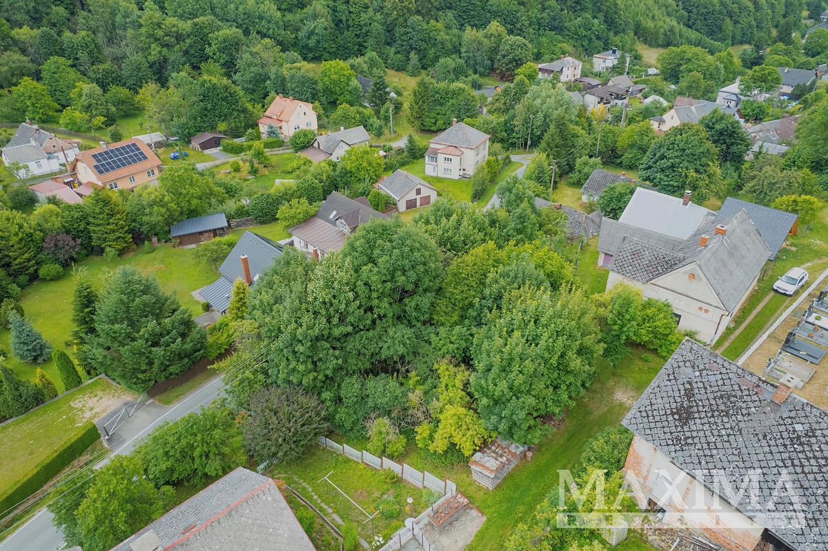 Prodej stavebního pozemku 743 m² – fotografie 3
