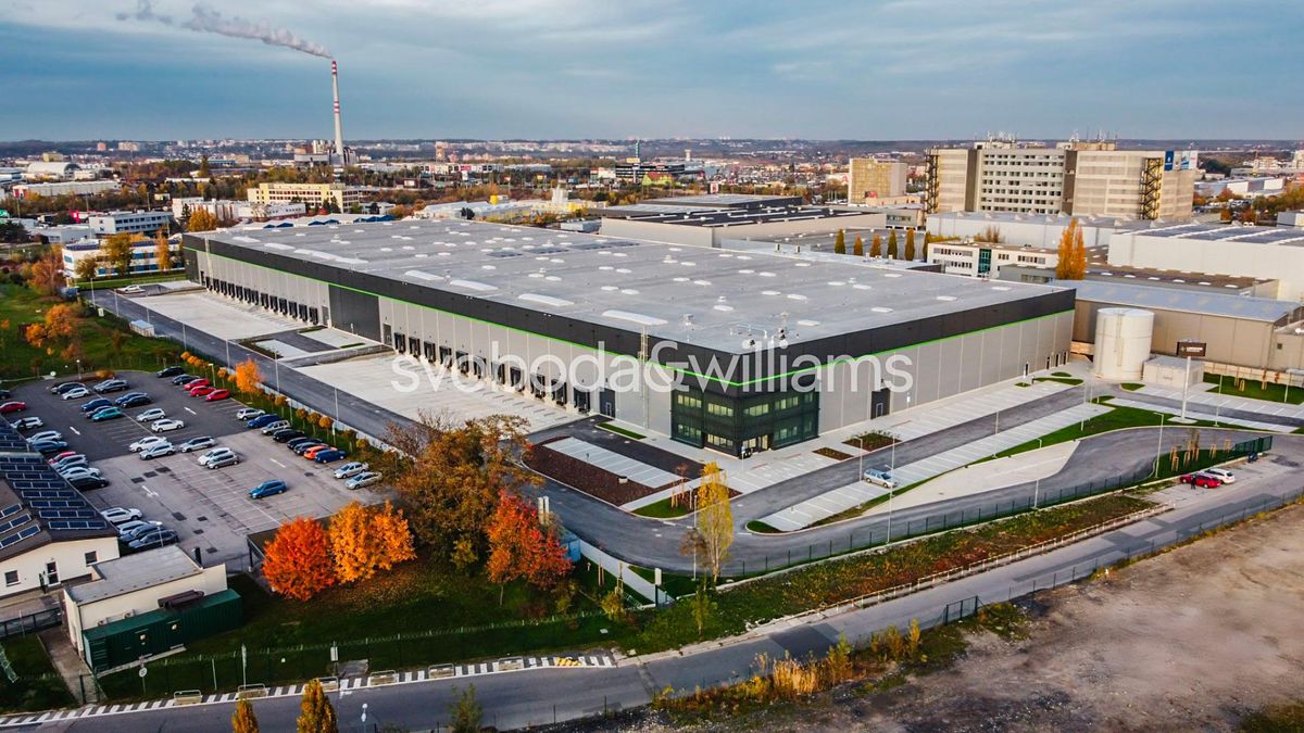 Pronájem skladového prostoru 4237 m² – fotografie 2