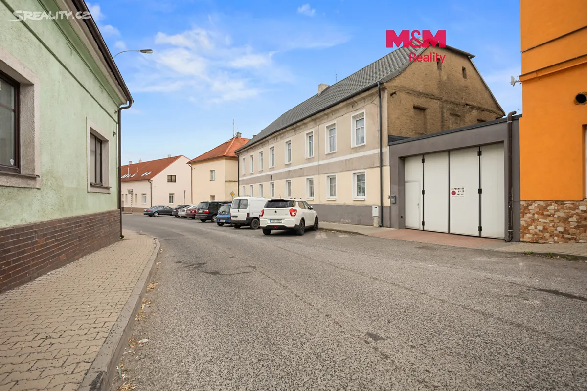Prodej obchodního prostoru 376 m², Kladno