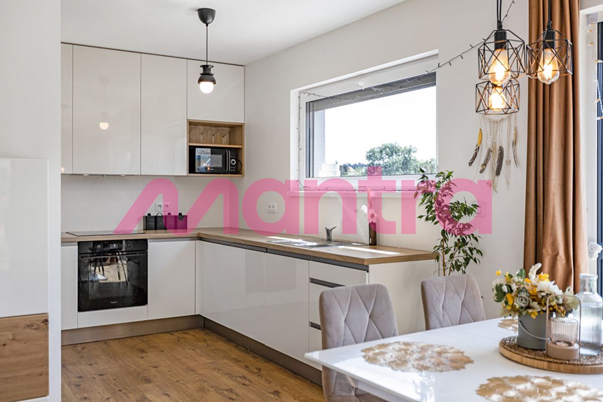 Prodej rodinného domu 147 m², pozemek 706 m² – fotografie 2