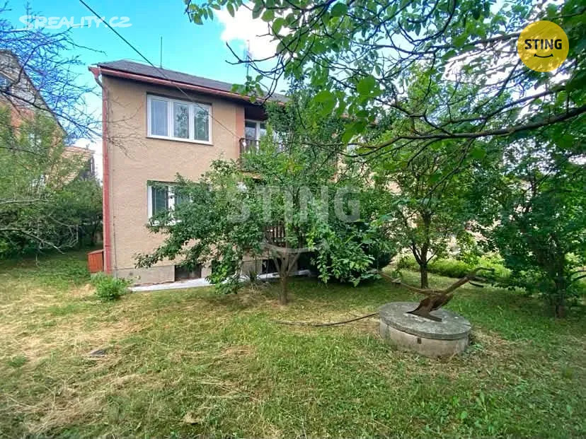 Prodej rodinného domu 200 m², pozemek 944 m² – pohled 3