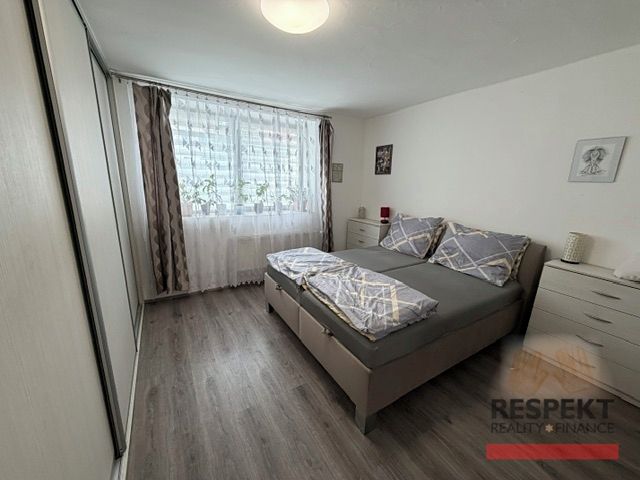 Prodej rodinného domu 204 m², pozemek 375 m² – fotografie 5