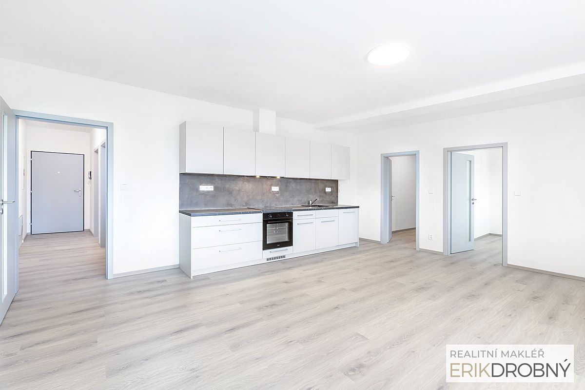 Pronájem bytu 3+kk 67 m²