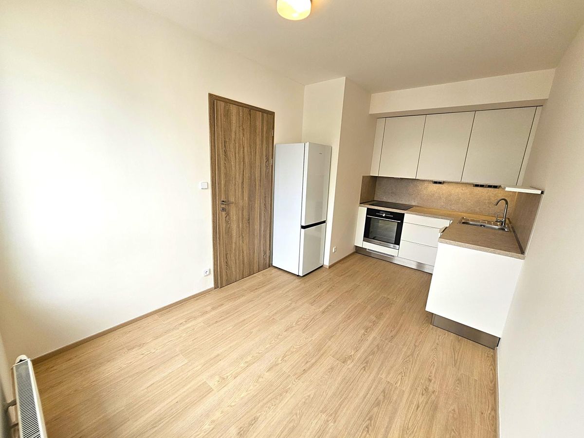 Pronájem bytu 2+kk 36 m² – fotografie 2