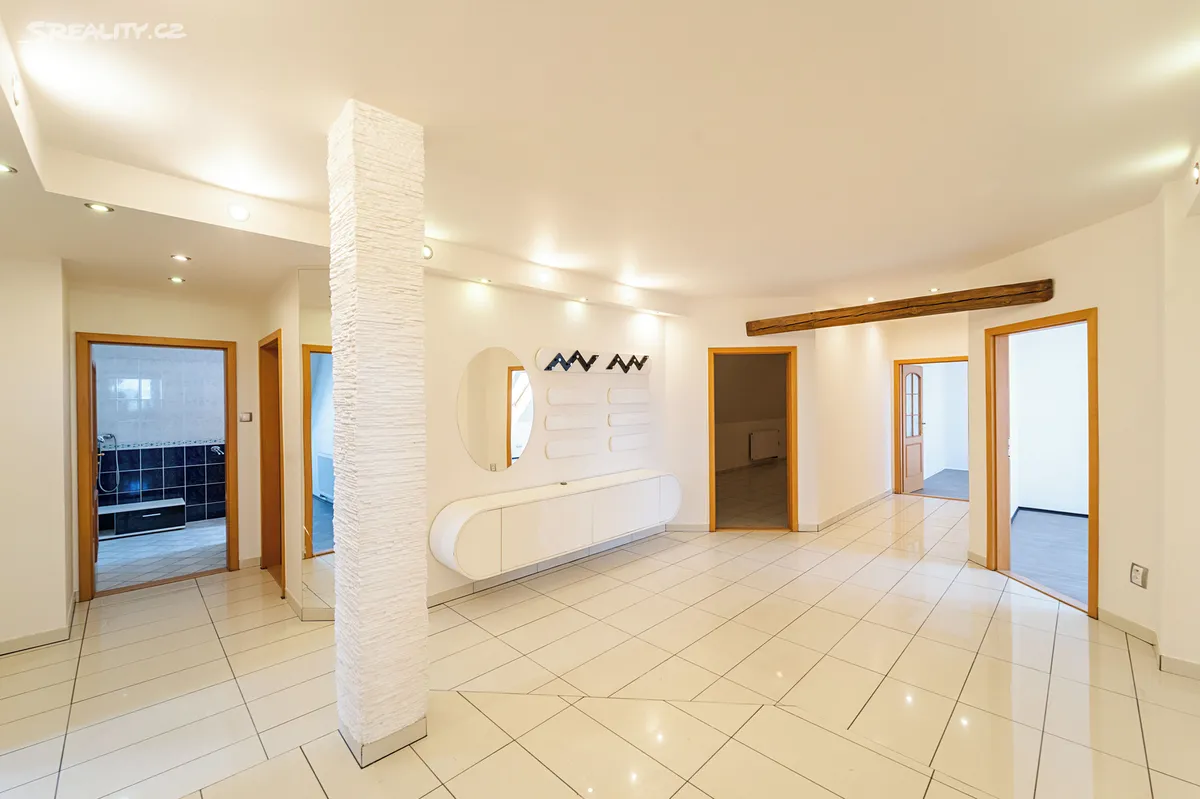 Prodej bytu 4+kk 173 m² – pohled 4