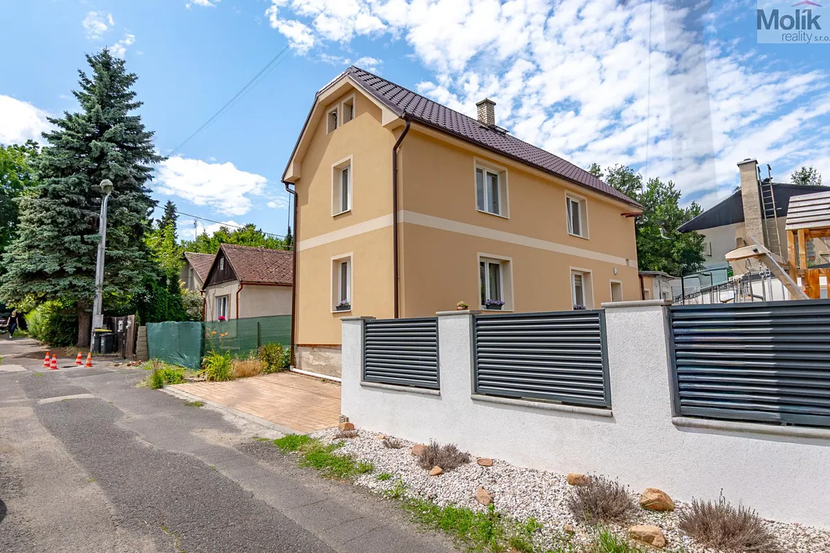 Prodej rodinného domu 105 m², pozemek 253 m²