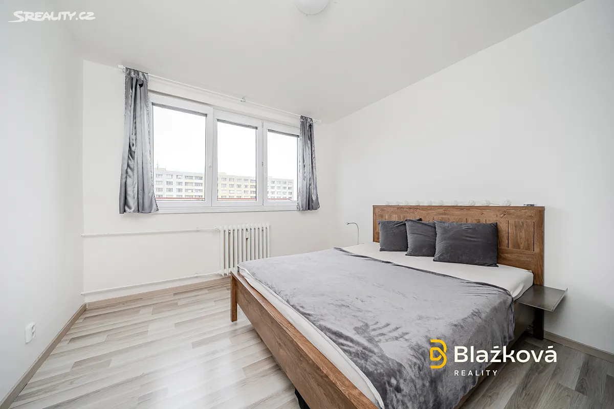 Pronájem bytu 2+1 53 m² – pohled 5