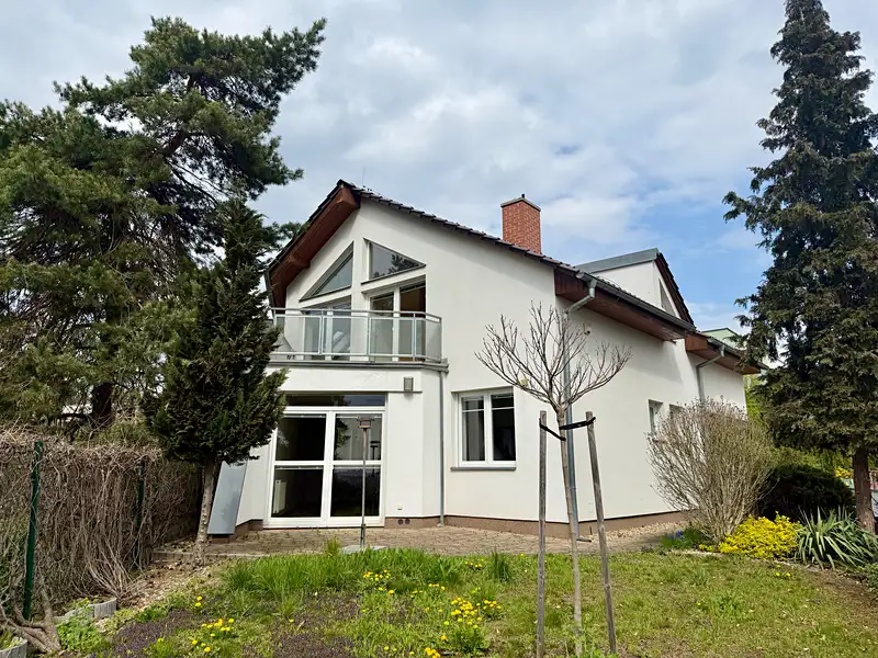 Prodej vily 220 m², pozemek 360 m², Brno – náhled fotky 2