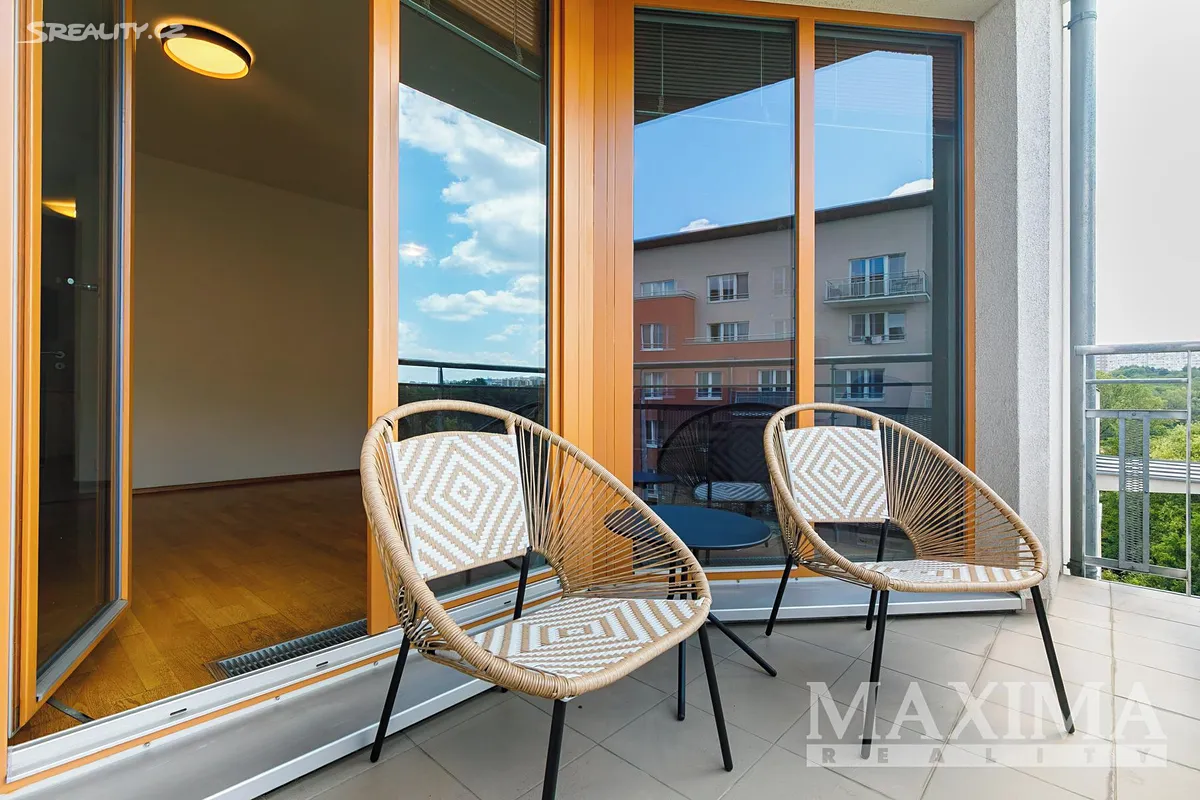 Pronájem bytu 2+kk 63 m² – pohled 4