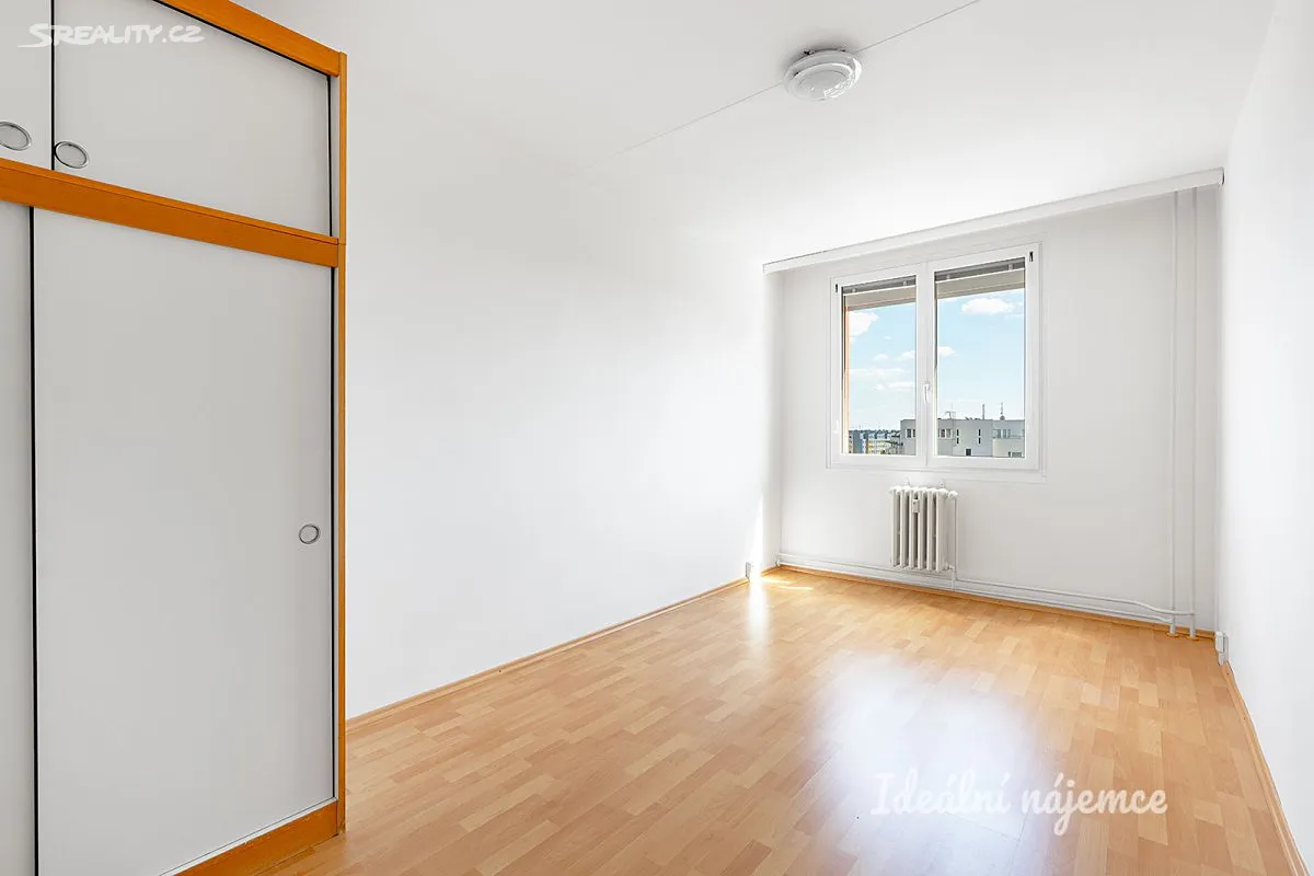 Pronájem bytu 2+kk 49 m² – pohled 2
