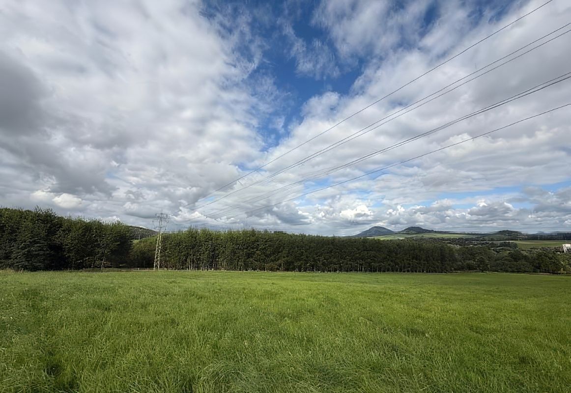 Prodej pole 108179 m² – fotografie 2