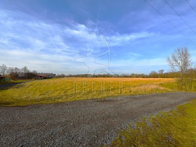 Prodej komerčního pozemku 80085 m²