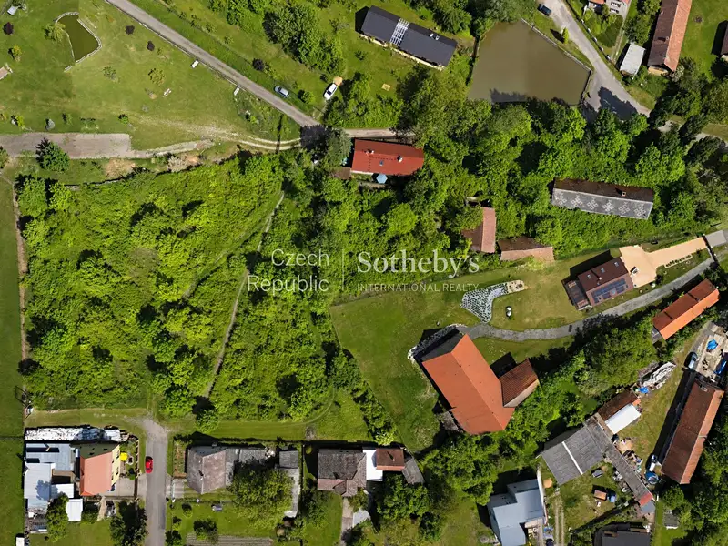 Prodej stavebního pozemku 9322 m², Mcely – náhled fotky 3
