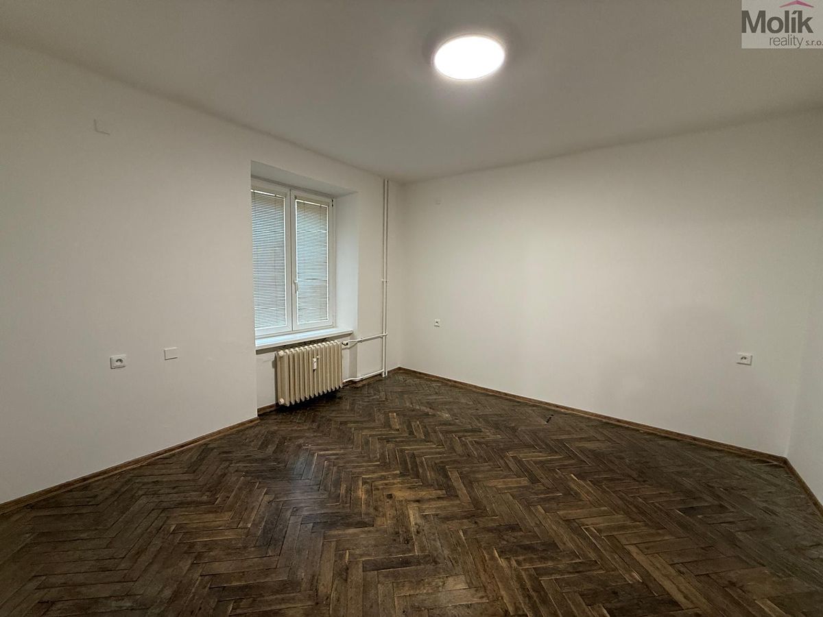 Pronájem bytu 1+1 35 m² – fotografie 5