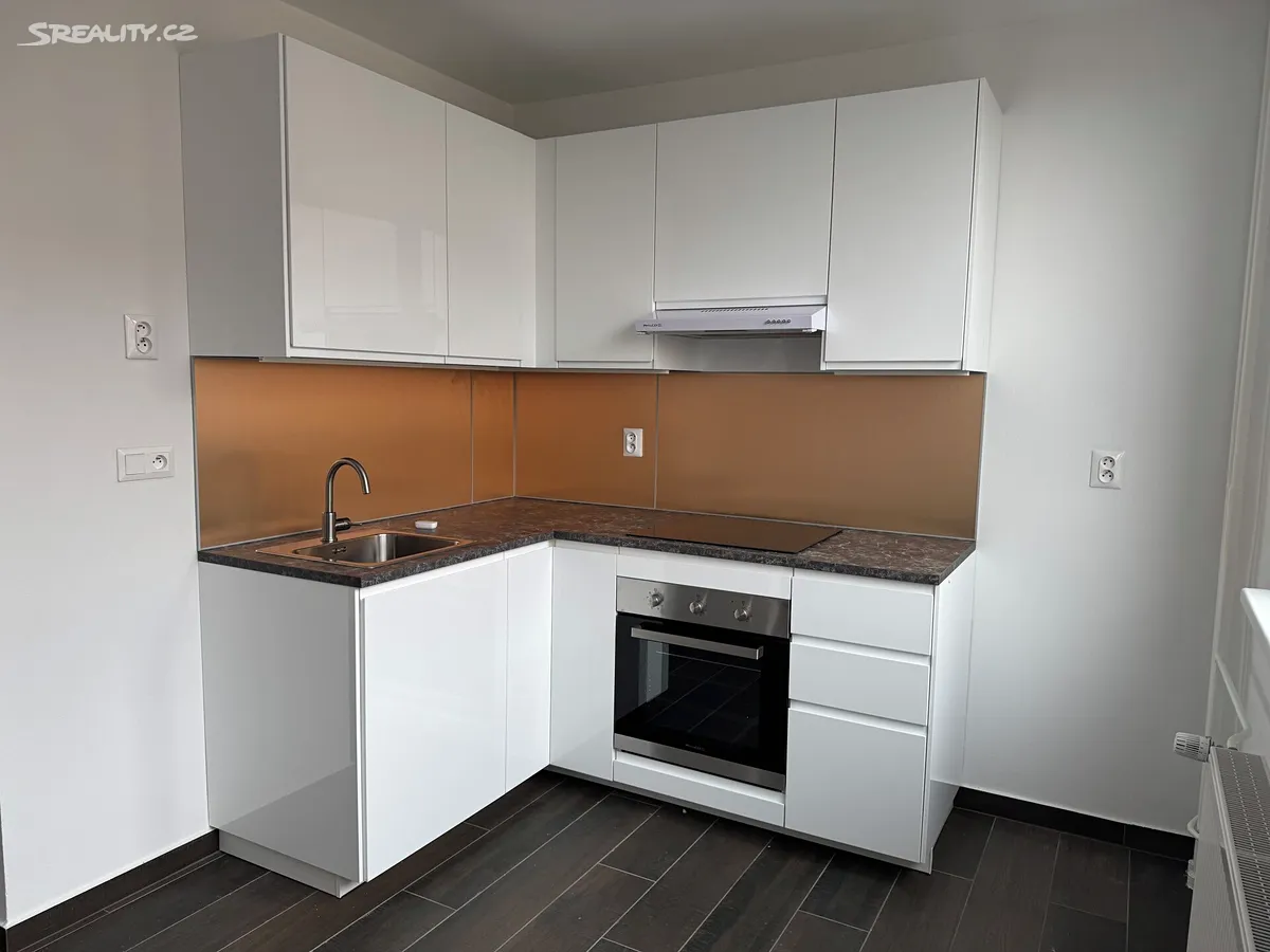 Pronájem bytu 2+1 54 m² - Więcej
