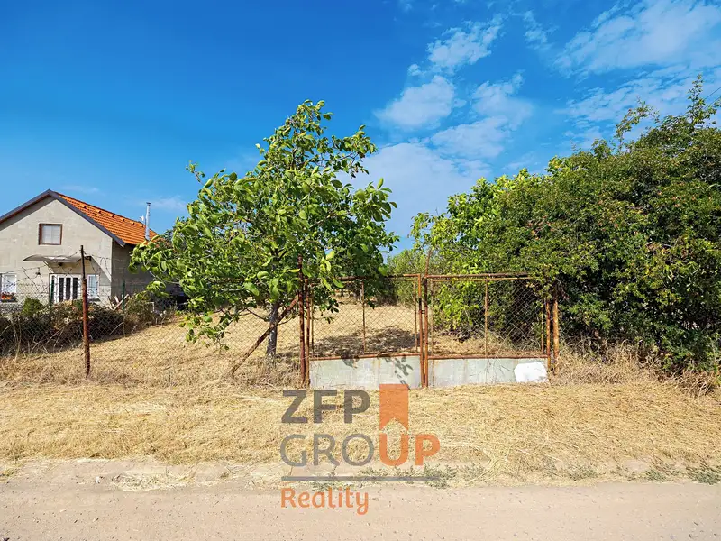 Prodej zahrady 1372 m², Znojmo – náhled fotky 2