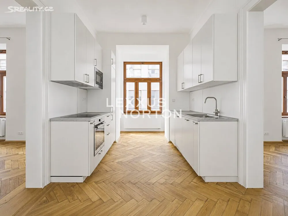 Pronájem bytu 2+1 82 m², Praha