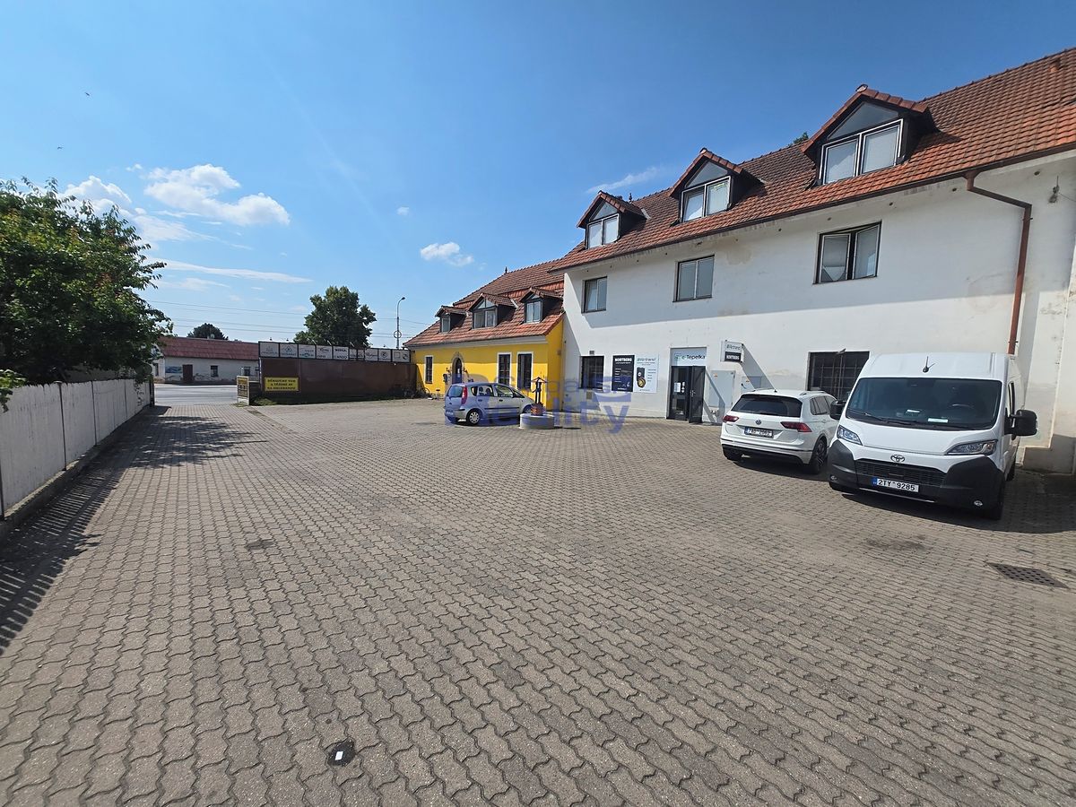 Pronájem obchodního prostoru 200 m² – fotografie 2
