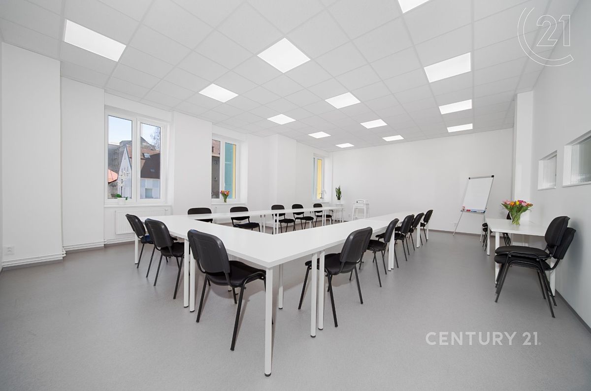 Pronájem kanceláře 60 m² – fotografie 3